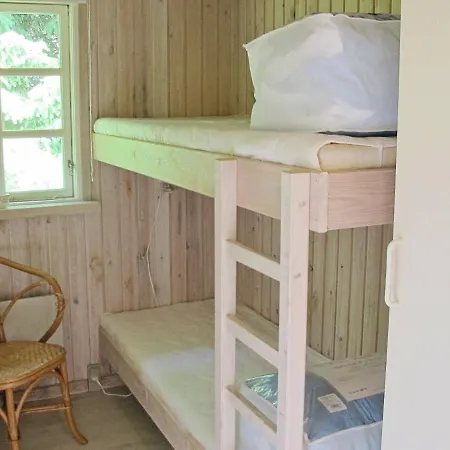 بيت للعطل Three-bedroom Holiday In 28